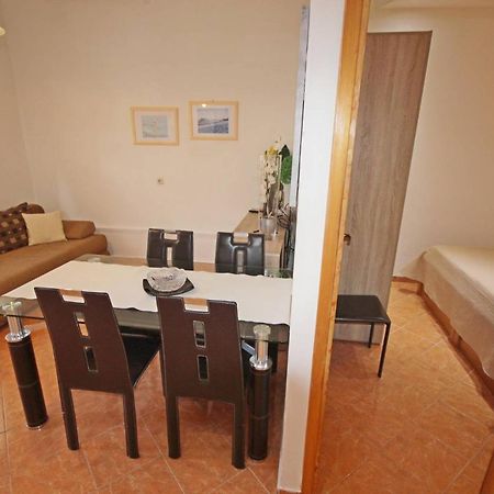 Family Apartment Mirela Borik ザダル エクステリア 写真